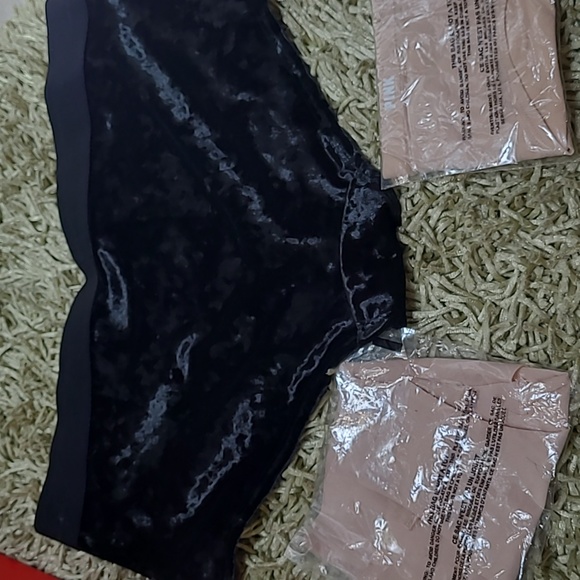 3 NWT panties - Picture 3 of 6